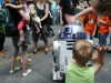 maker-faire-berlin-2017-253-r2d2-begeistert-die-kinder