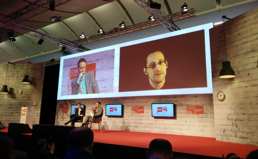 Edward Snowden auf der CeBIT 2015