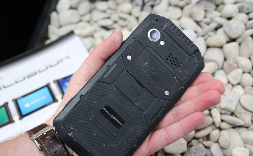 Cebit 2015 Nachlese: Militär Outdoor-Smartphone Fieldbook F1