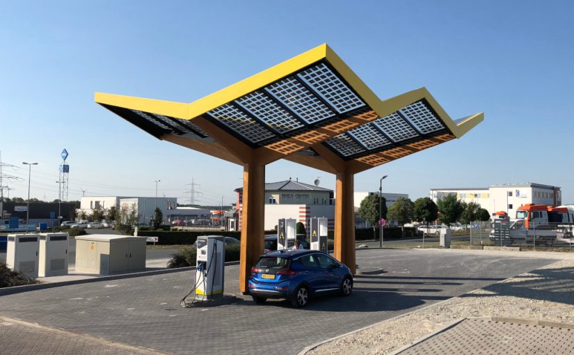Schnellladestation am Autohof Paderborn-Mönkeloh an der A33 eröffnet