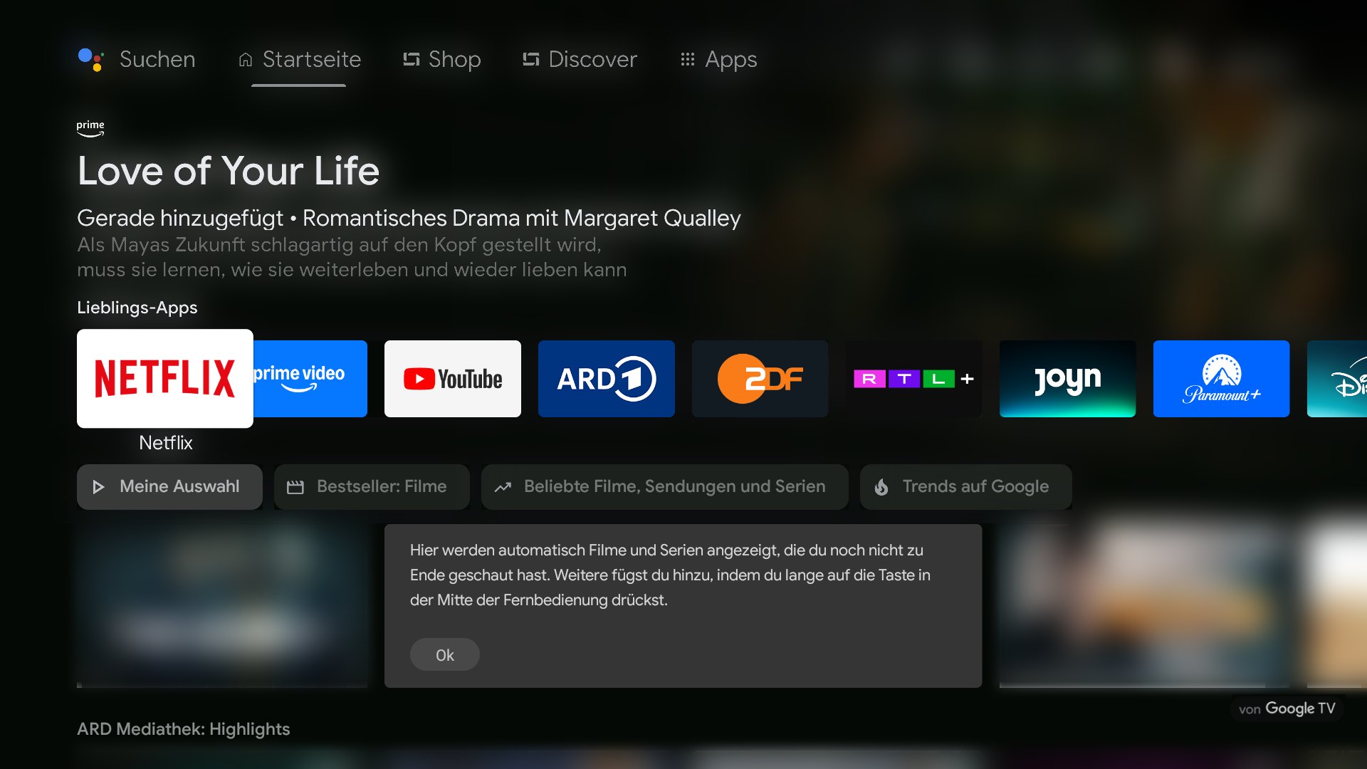 Android-TV-Startbildschirm nach den ersten Änderungen mit großem Werbebild für die Prime-Video-Serie Love of Your Life, Empfehlungszeilen und dem Hinweis von Google TV unten rechts