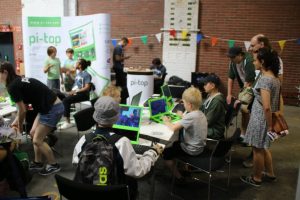 Maker faire berlin 2017 005 pi top