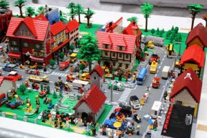 Maker faire berlin 2017 019 lego stadt modern
