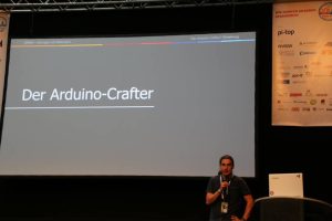 Benjamin Kappel stellt seinen Arduino Crafter vor.