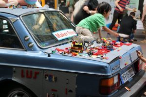 Maker faire berlin 2017 114 volvo lego car