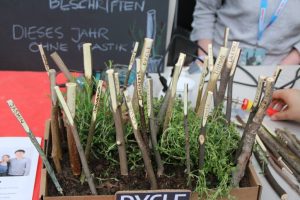 Maker faire berlin 2017 158 brandbemalte aeste