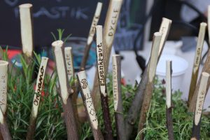 Maker faire berlin 2017 159 brandbemalte aeste