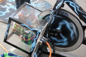 Maker faire berlin 2017 168 smartphone laden dynamo fahrrad