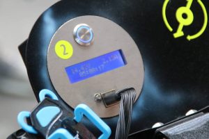 Maker faire berlin 2017 170 smartphone laden dynamo fahrrad display nah