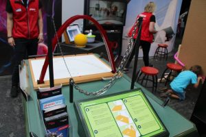Maker faire berlin 2017 177 phaeno leonardo bruecke