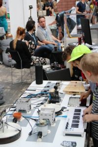 Maker faire berlin 2017 185 musik mit elektronik