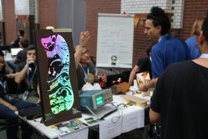 Maker faire berlin 2017 198 isaac glas sandgestrahl