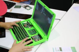Maker faire berlin 2017 213 pi top gruen