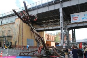 Maker faire berlin 2017 226 hand of man rock on