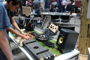 Maker faire berlin 2017 251 electronische gitarre